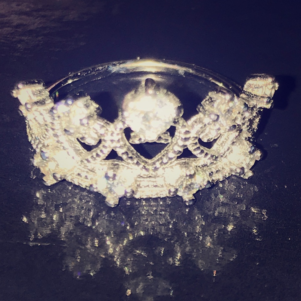 Sterling silver crown ring size 8